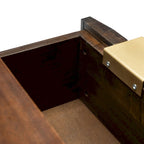 Commode à 3 tiroirs en noyer – Style sculpté géométrique