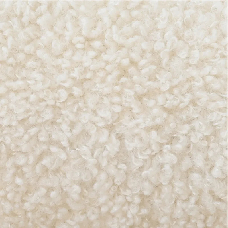 Fauteuil d'appoint en bouclette beige, dossier ouvert incurvé, une place