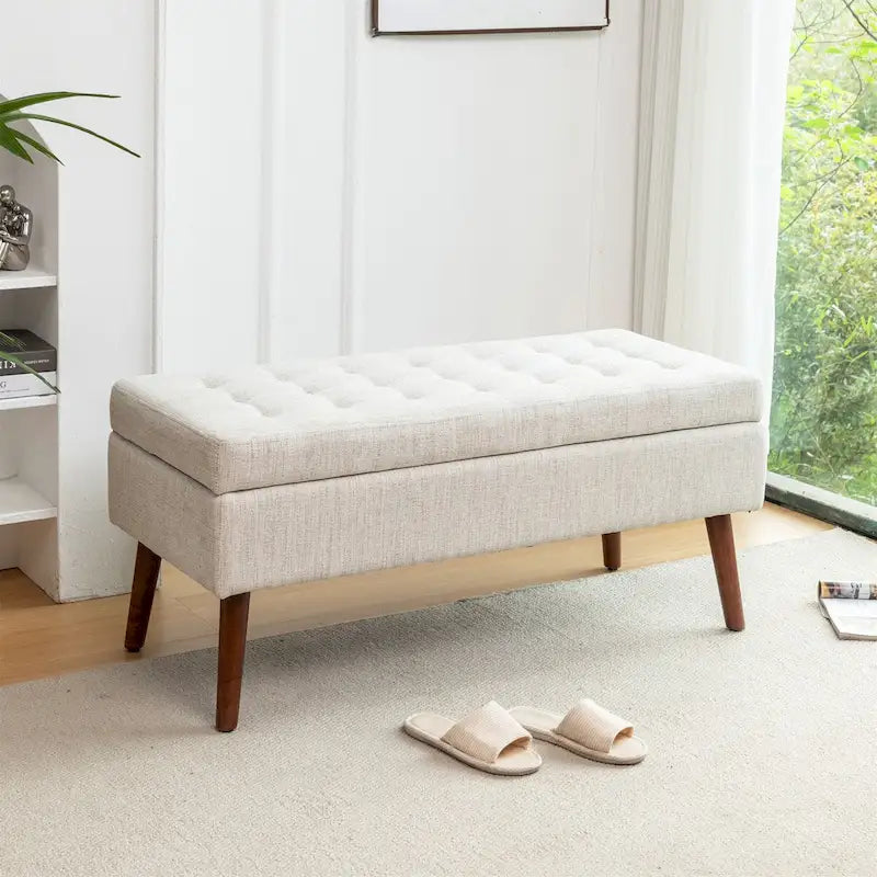 Banc de rangement capitonné en lin blanc cassé, une place